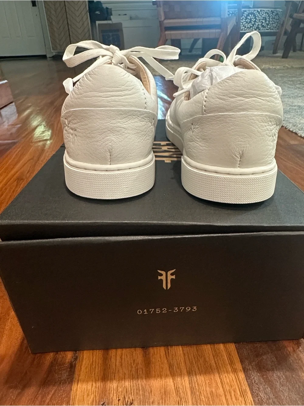 Frye low top